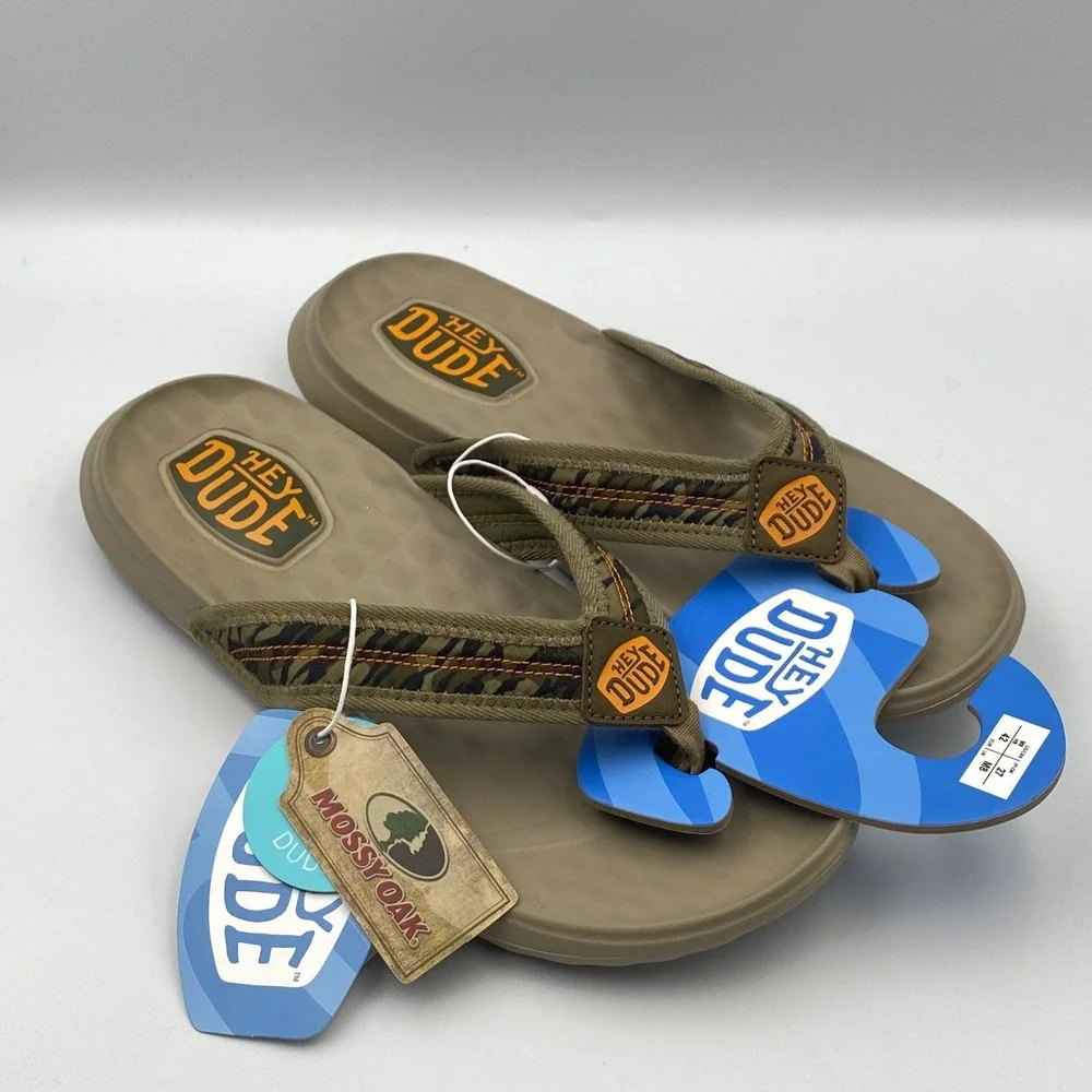 Hey Dude Men's 9 Myers Mossy Oak Flip Flops Camo Brown Comfort Sandals NEW